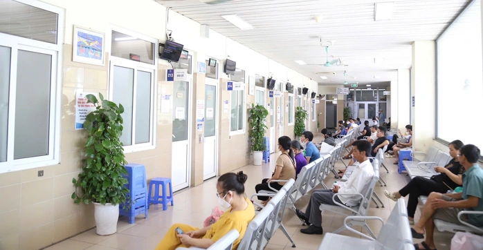 Nắng nóng: Cảnh báo nhóm nguy cơ cao, bệnh viện tăng chống nóng